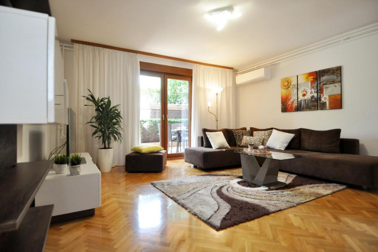 Apartman Lory Pula Exterior photo