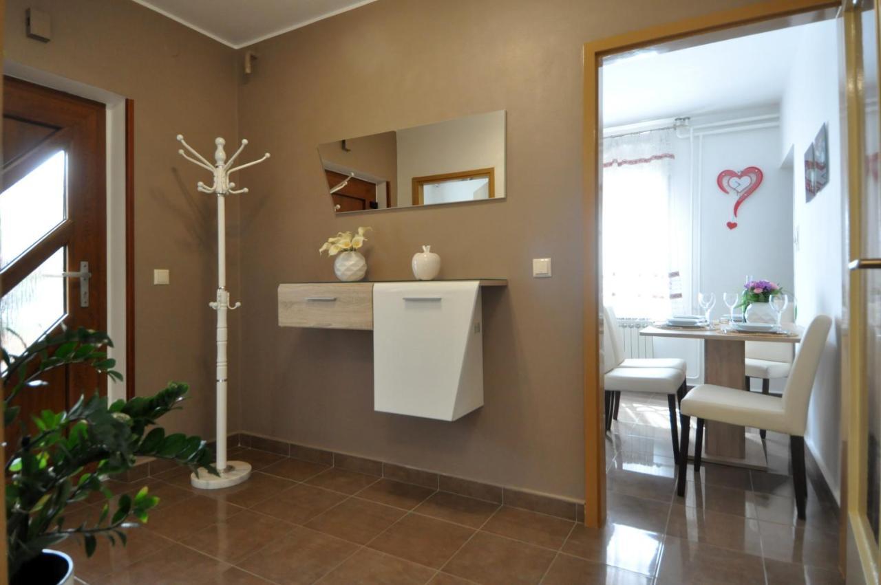 Apartman Lory Pula Exterior photo