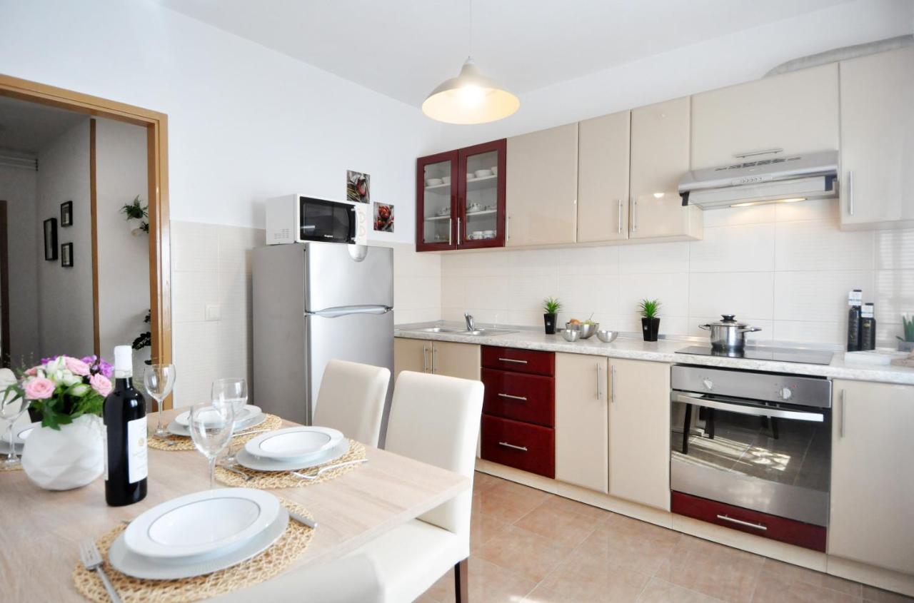 Apartman Lory Pula Exterior photo