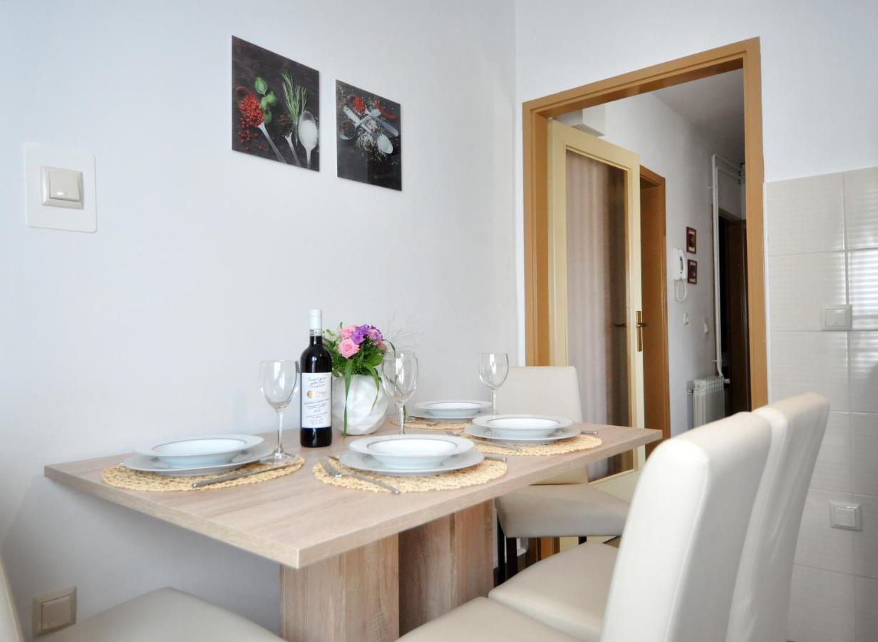 Apartman Lory Pula Exterior photo