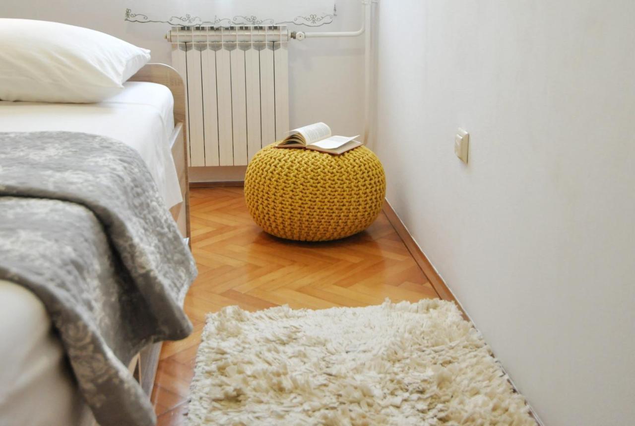 Apartman Lory Pula Exterior photo
