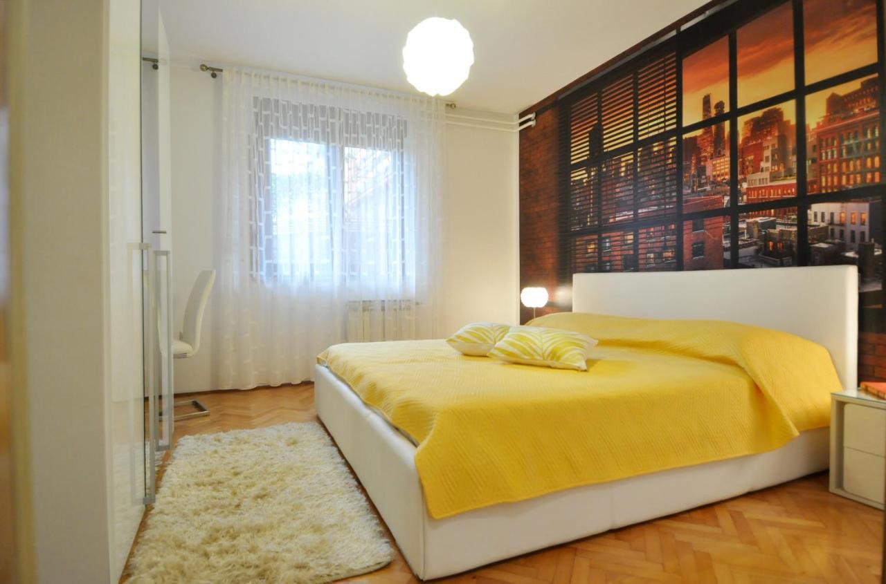 Apartman Lory Pula Exterior photo