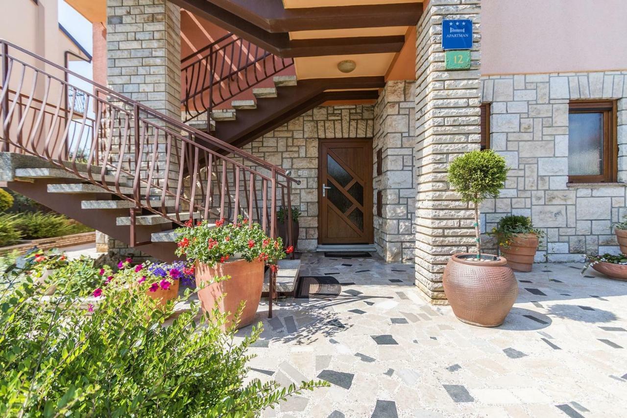 Apartman Lory Pula Exterior photo